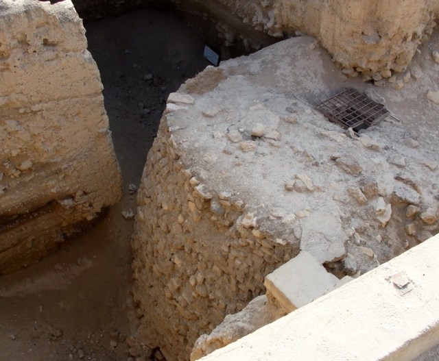 Tell es-Sultan - Neolithic Tower - Oldest Tower in the world