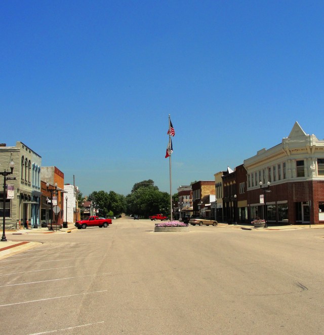 Hamburg, Iowa Main Street - Flagpole in intersection