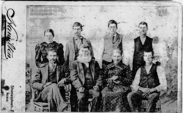 William Leeper Family - Irish Family - Shenandoa, Iowa - Old Family Portrait