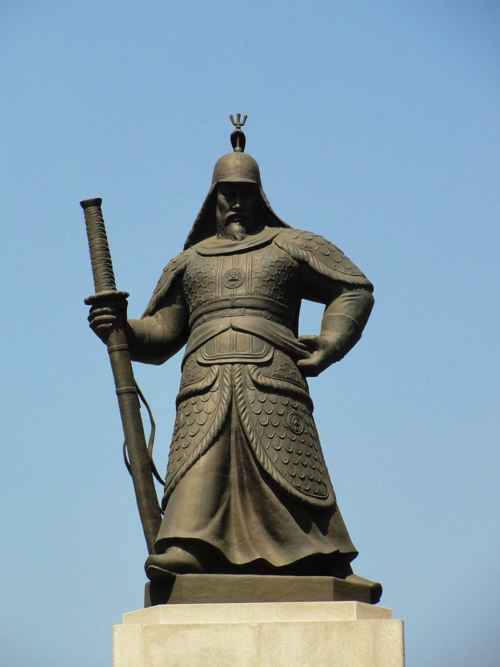 Admiral Yi Sunshin - Sejongno Street - Large Statue - Seoul - South Korea - War Hero - Imjin War