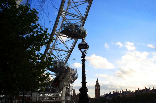 London Eye - Ferris Wheel - Big Ben - Lamp Post - Silhouette