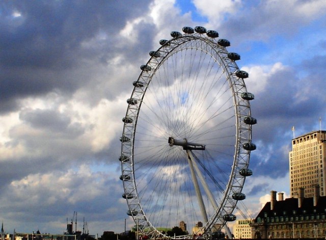 London Eye - Ferris Wheel - London, England - 2nd Tallest Ferris Wheel - 2006