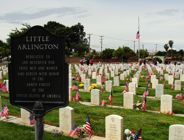 Memorial Day - Little Arlington - Tracy, California - Graves of Veterans