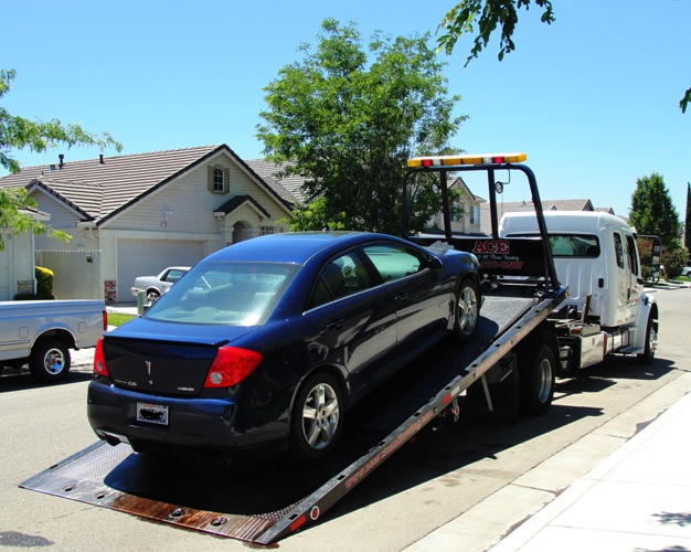 Old Blue - Flatbed Tow Truck - Pontiac G6 GXP