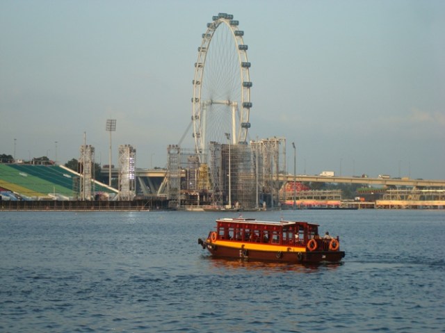 Singapore Flyer - Ferris Wheel - Singapore - Tallest Ferris Wheel - Singapore Ferry
