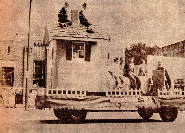 The Old Woman in the Shoe - Festival Float - Popcorn Days - Hamburg, Iowa - Locust Grove, Iowa