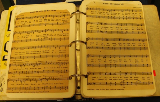 Old choruses - Song Book - Old Songs - Religious Songs - Music - Childhood Songs