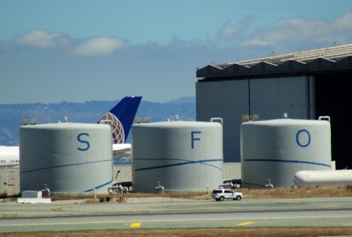 San Francisco Airport - SFO - United 747 - fuel tanks - hangar - Oakland Hills
