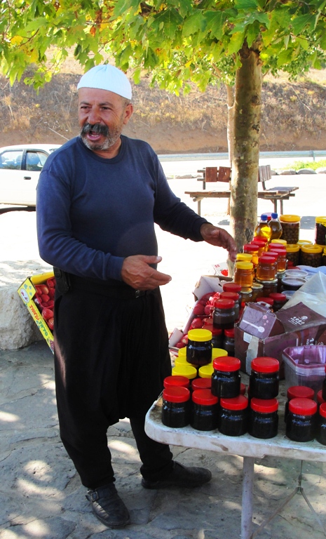 Druze, Syrian Border, Golan Heights, Apple Sales, Honey, Apple Jelly, Scenic Overlook, Rosh HaShanah, Jewish New Year