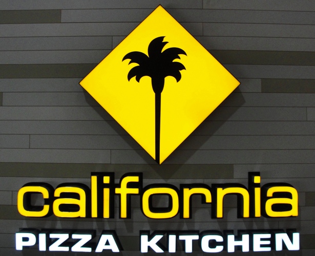 California Pizza Kitchen - Mexican Food - Mexico City - American Food - Italian Food - Palm Tree
