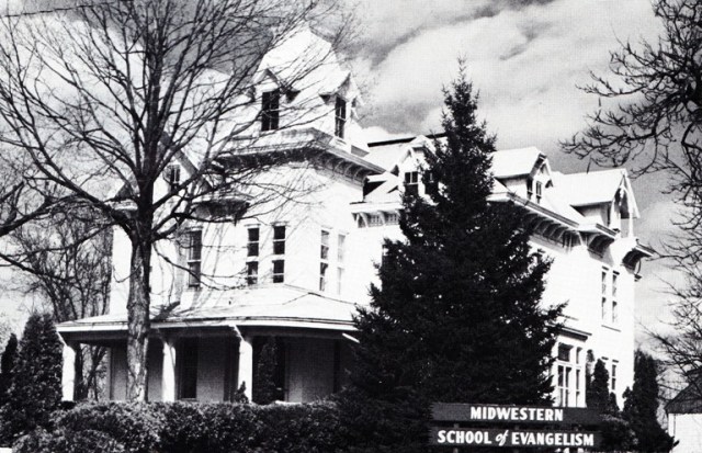 Midwestern School of Evangelism, 908 North Court, Ottumwa, Iowa - Harper Mansion