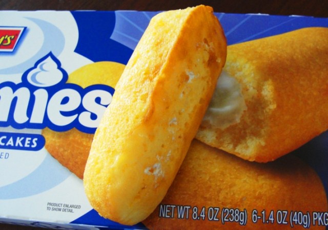 Mrs. Freshley's - Dreamies - Snack Cakes - Creme filled cakes - Flowers Foods