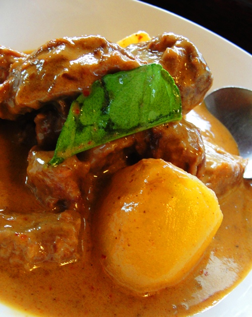 Massamum Beef - Turmeric Curry - Go Hun Thai Food - Australian Thai Food