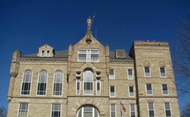 Wapello County Court House, Ottumwa, Iowa - Chief Wapello - Statue - Native American Statue