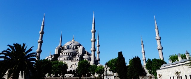 Blue Mosque - Istanbul, Turkey - six minarets - Large Mosque - Turkis History