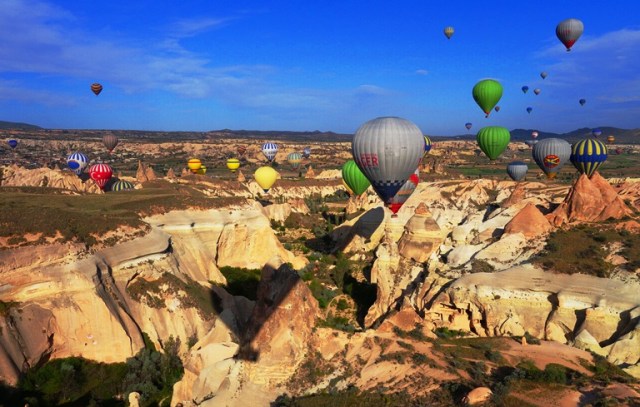 Hot Air Ballons - Cappadocia - Rock formations - Kapadokya Balloons