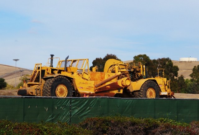 Caterpillar Graders, Construction Project, Earth Movers, Grading
