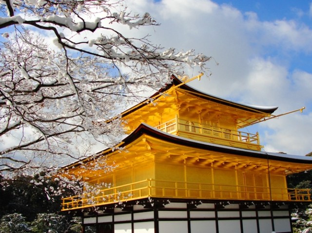 Golden Pavilion, Kinkaku-ji, Kyoto, Japan, Snowy Day