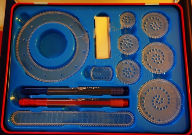Small Spirograph Set, Denys Fisher, Bruno Abakanowicz, Toys, Memories