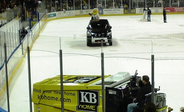 Zamboni, Stockton Thunder, Stockton Arena, ECHL, AHL, Realignment