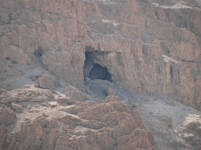 Dead Sea Caves, Qumran, Dead Sea Scrolls, Judean Hills, BAR