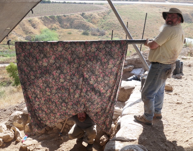 Picture Shade, Archaeology, Lachish, Humor, Blocking Sun