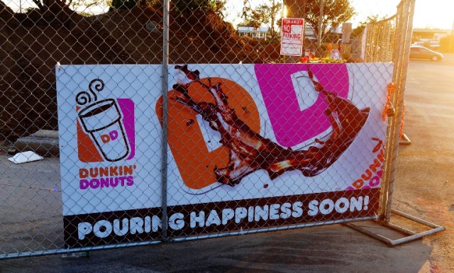 Dunkin' Donuts, Pouring Happiness Soon, Coming Soon, Construction