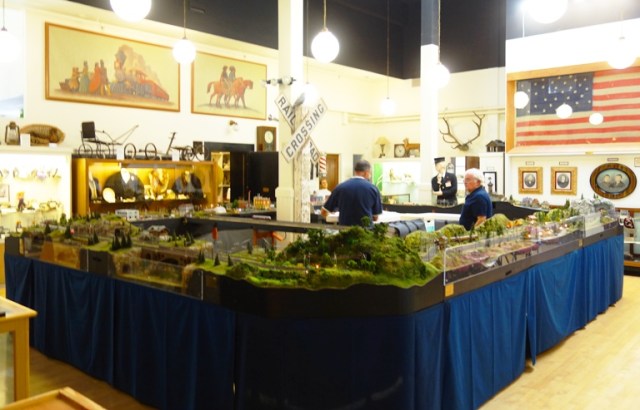 Modular Train Layout, European Train Enthusiasts, HO, Model Railroad.