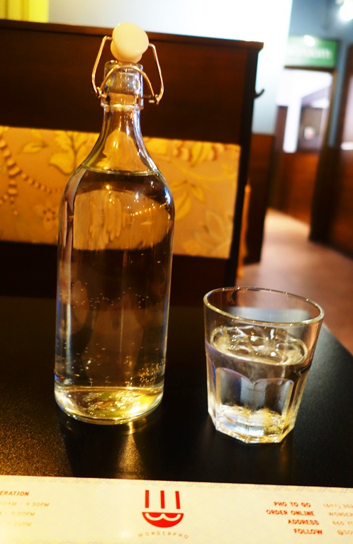 Water, Wonderpho, Water bottle