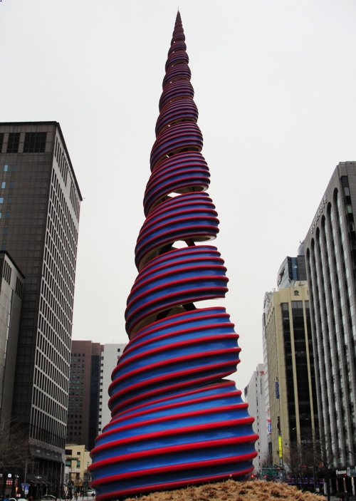 Cheong Gye Cheon, Coosje van Bruggen and Claes Oldenburg, sculpture, Seoul, Late Night Restaurant
