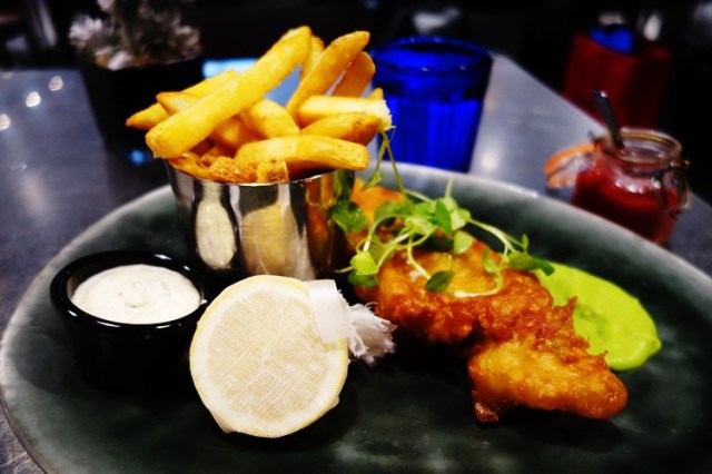 Fish and chips, London, Heathrow, Layover Dinner