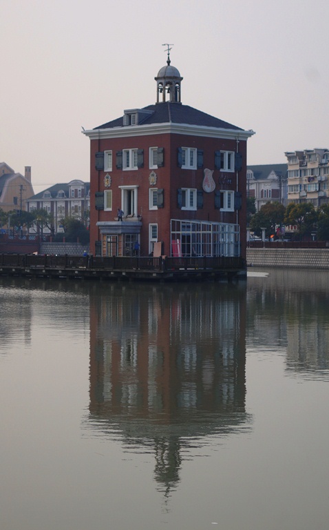 Gaoqiao, HOlland Town, Dutch architecture, China, Shanghai, Reflections