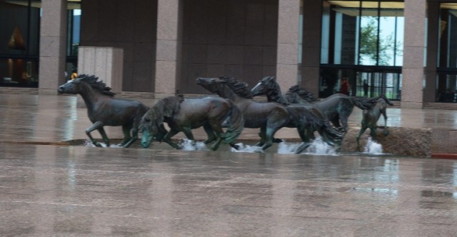Los Colinas Mustangs, Irving, Texas, Memories, Sculptures