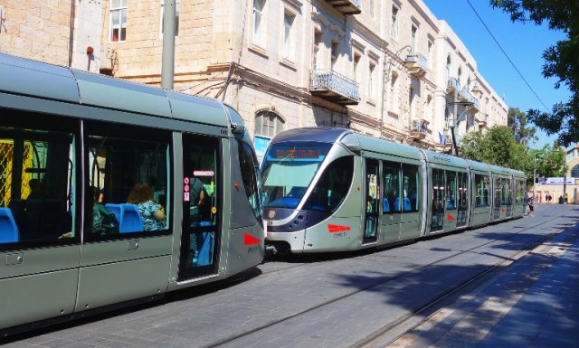 Jerusalem Light Rail, train, Jerusalem, Back to the dig