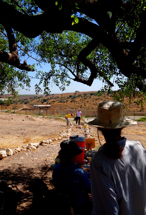 Shock-wave tomography, ground penetrating waves, search for water system, tel lachish