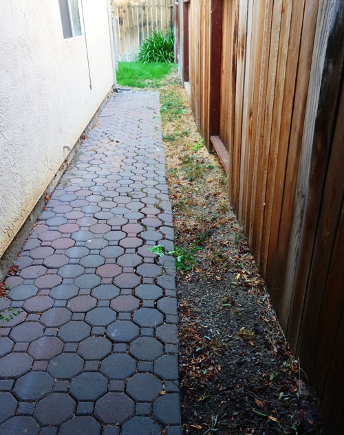 Walkway to Backyard, mendocino pavers, concrete pavers