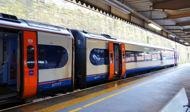 Sheffield Train station, Midlands Trains, UK Train Travel