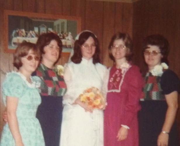Sisters at wedding, Wedding, Jefferson City