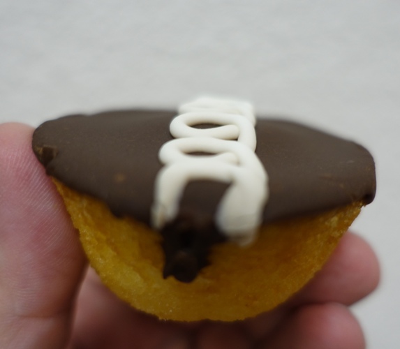 Golden CupCakes, Chocolate, White Squiggle, Hostess