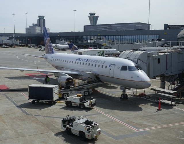 United Regional Jets, SFO to MCI, Flying