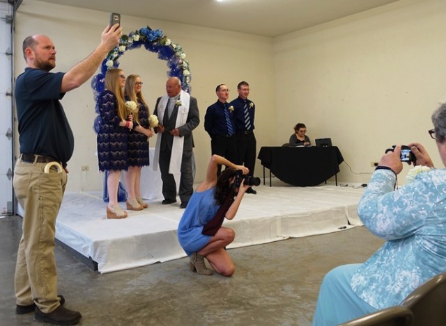 Flower Girl, Pictures at wedding, Facebook Live, Wedding Photographer