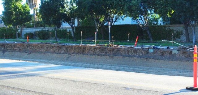 Construction, extra lane, walking