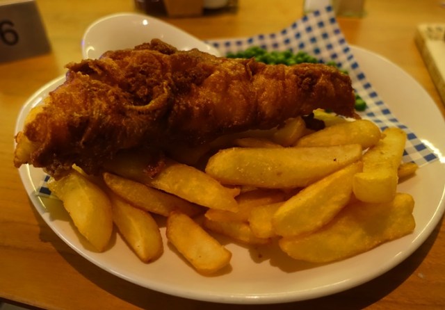 Fish and Chips, UK Food, England Food, Fish, Chips, Peas