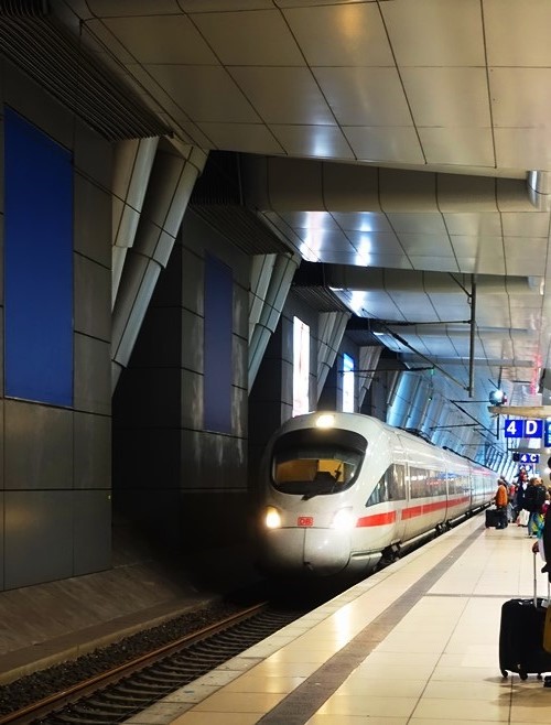 ICE Train, Frankfurt Airport, Fernbahnhof