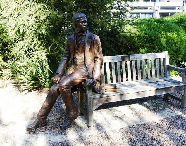 Darwin Sculpture, Cambridge, England, Alan Smith