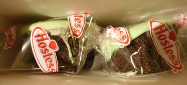 Mint Chocolate CupCakes, Hostess, St. Patrick's Day, Snack Cakes, Limited Edition