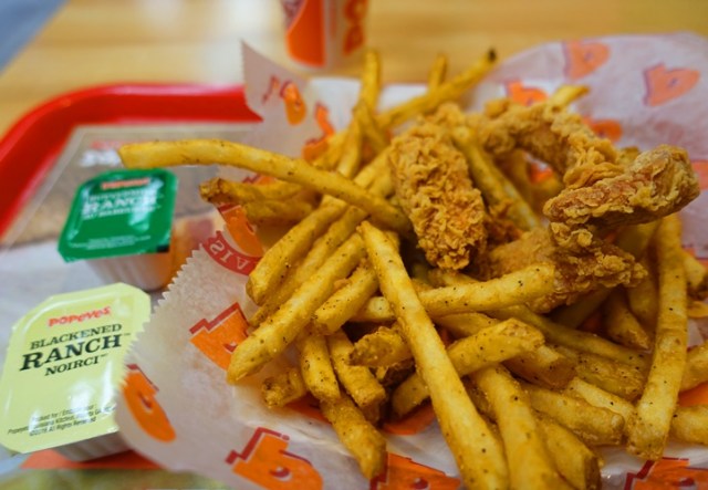 Popeye's Chicken, Toronto, chicken fingers