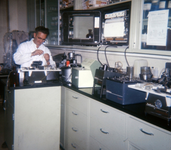 Grandpa, Lab Technician, Labratory, working