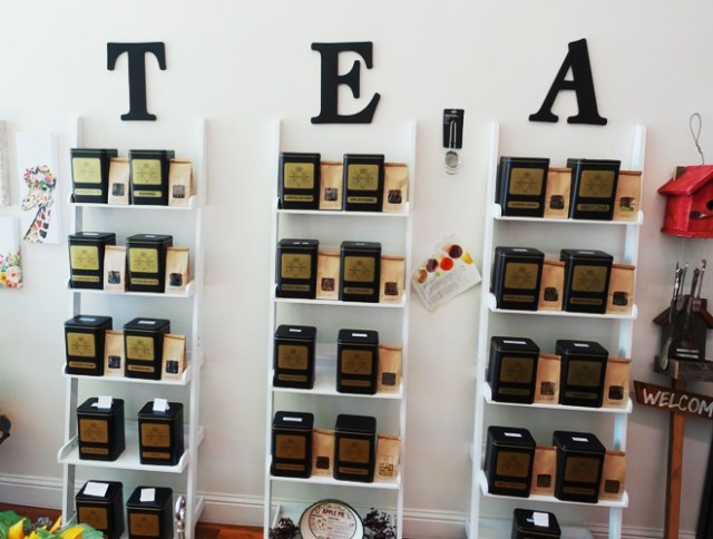 Trina's Tea Kettle, Boutique, Loose Tea, Pomegranate Oolong tea, Tea Shop