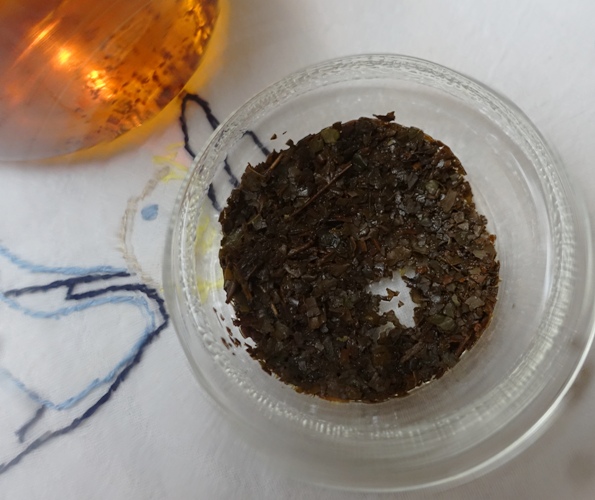 small tea leaves, daintree tea, australian tea